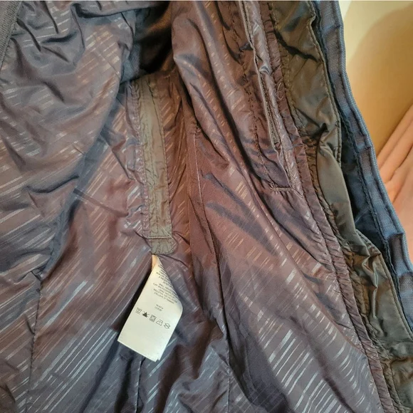 Women's Columbia Jacket Small Gray - Picture 4 of 11